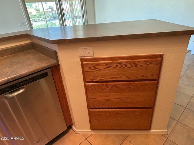 1807 E LINDRICK Drive, Chandler, AZ 85249