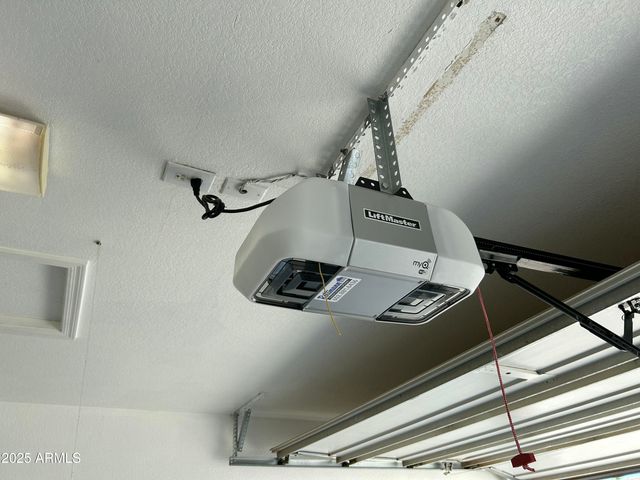 1807 E LINDRICK Drive, Chandler, AZ 85249