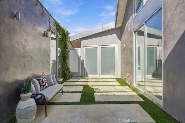 1309 S Irena Avenue, Redondo Beach, CA 90277