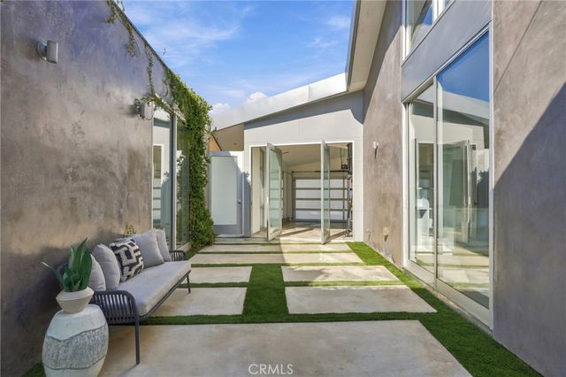 1309 S Irena Avenue, Redondo Beach, CA 90277