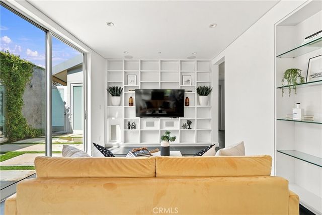 1309 S Irena Avenue, Redondo Beach, CA 90277