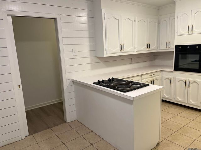 755 Maryland Ave, Port Allen, LA 70767