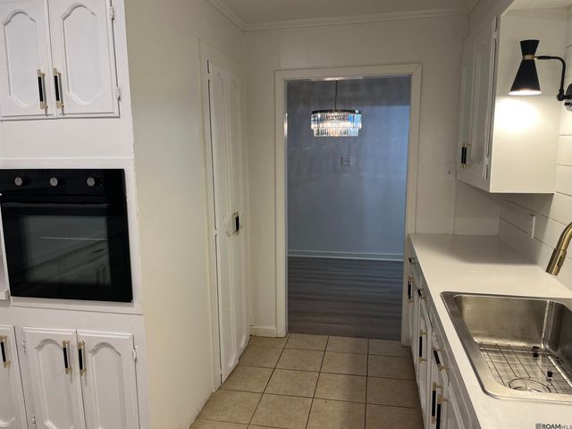 755 Maryland Ave, Port Allen, LA 70767