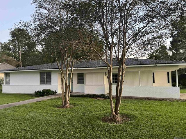 755 Maryland Ave, Port Allen, LA 70767