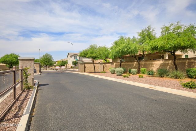 8407 N 61ST Drive, Glendale, AZ 85302