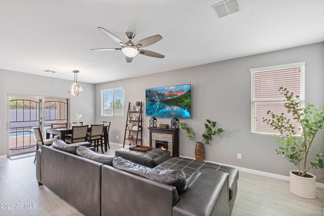 8407 N 61ST Drive, Glendale, AZ 85302