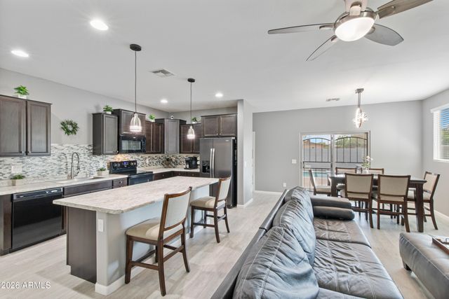 8407 N 61ST Drive, Glendale, AZ 85302