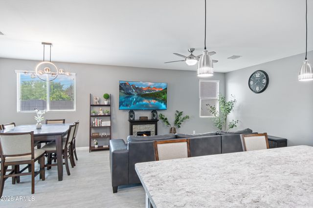 8407 N 61ST Drive, Glendale, AZ 85302