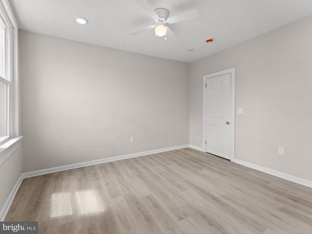 3010 EMERALD ST, Philadelphia, PA 19134