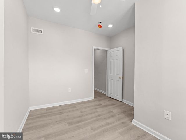 3010 EMERALD ST, Philadelphia, PA 19134