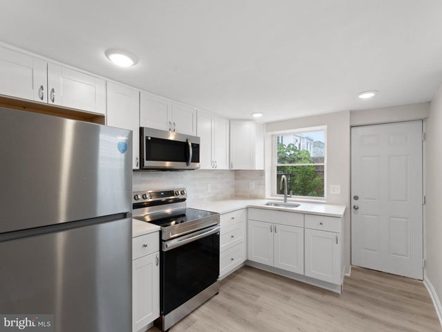 3010 EMERALD ST, Philadelphia, PA 19134