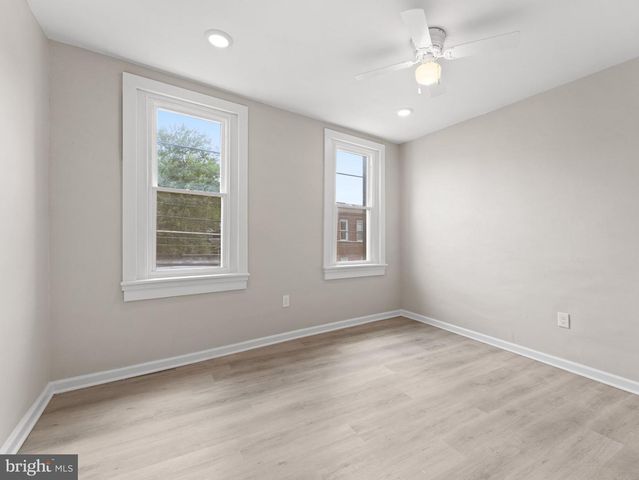 3010 EMERALD ST, Philadelphia, PA 19134