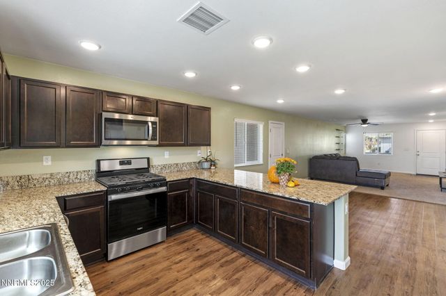 7709 Sandy Valley Drive, Reno, NV 89506