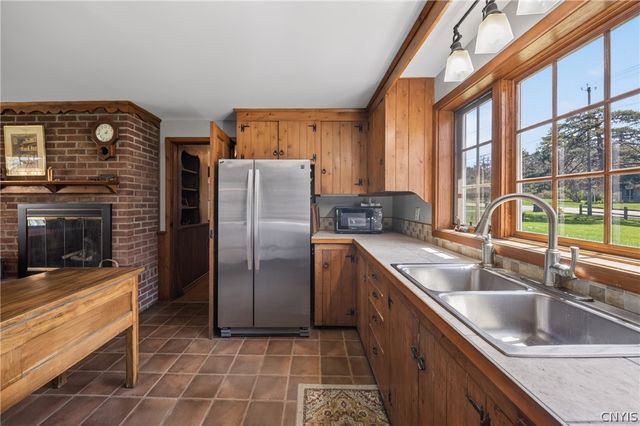 7881 Salt Springs Road, Manlius, NY 13066