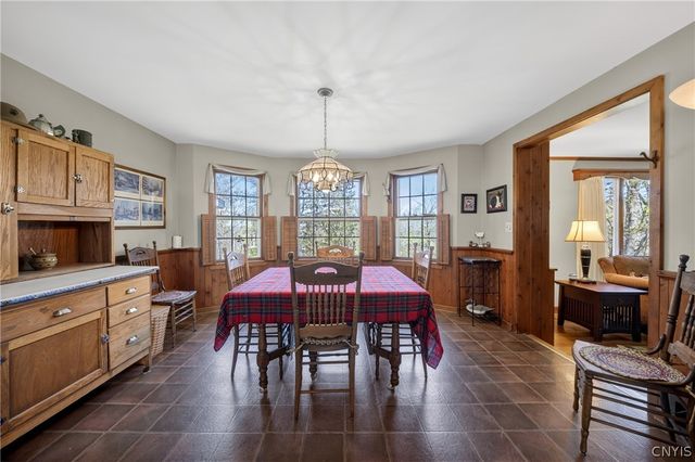 7881 Salt Springs Road, Manlius, NY 13066