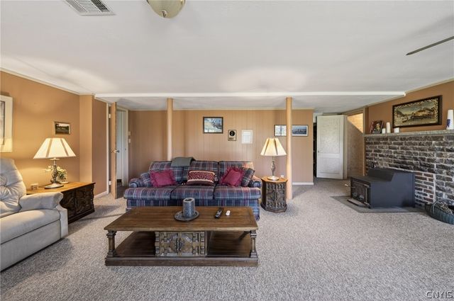 7881 Salt Springs Road, Manlius, NY 13066