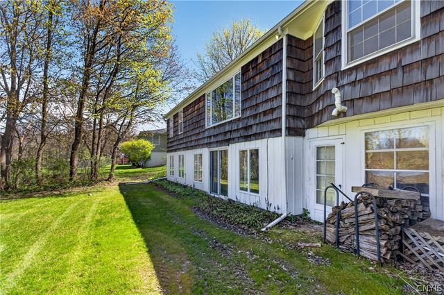 7881 Salt Springs Road, Manlius, NY 13066