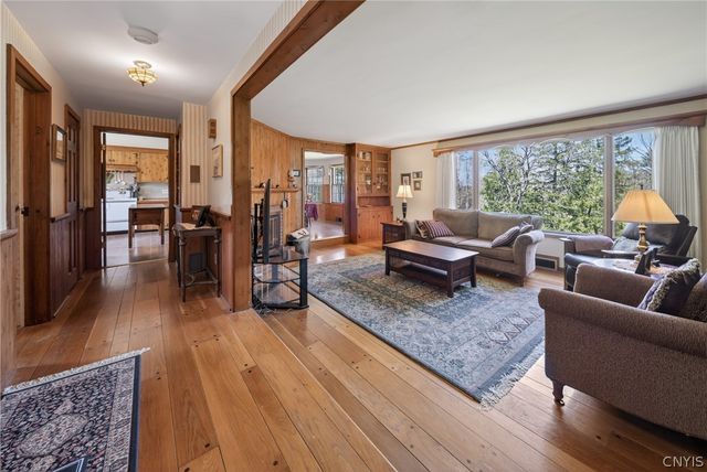 7881 Salt Springs Road, Manlius, NY 13066