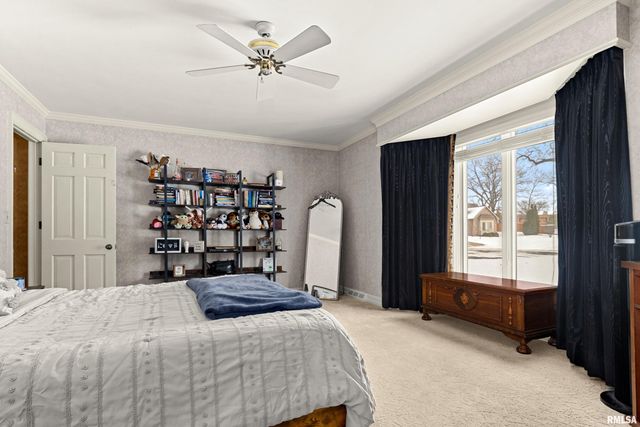 509 W HIDDEN Lane, Peoria, IL 61614