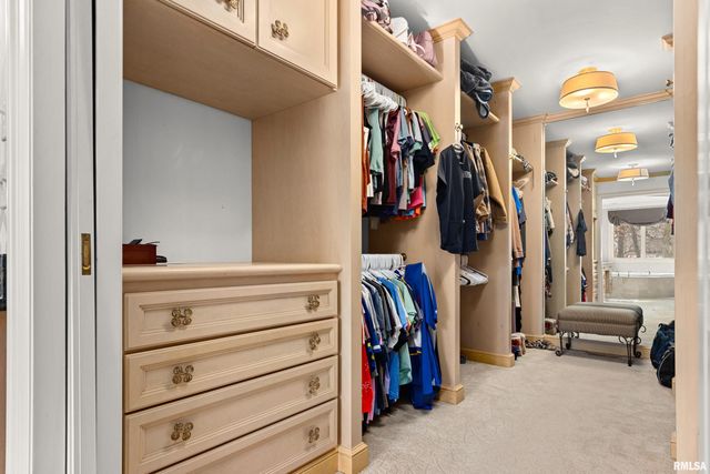 509 W HIDDEN Lane, Peoria, IL 61614