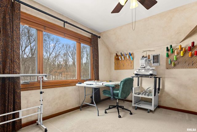 509 W HIDDEN Lane, Peoria, IL 61614