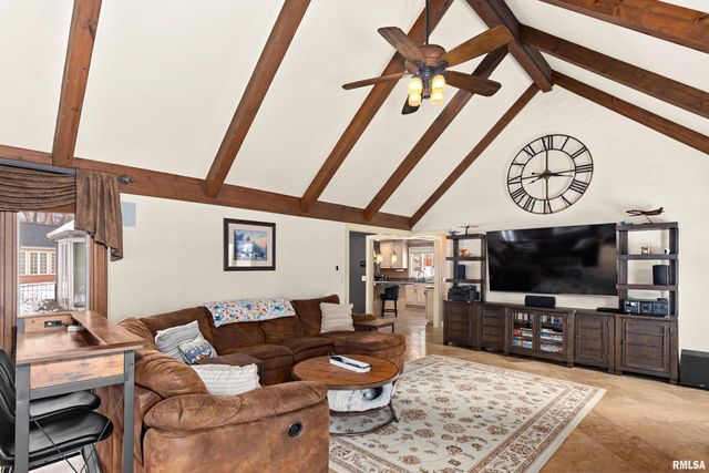 509 W HIDDEN Lane, Peoria, IL 61614