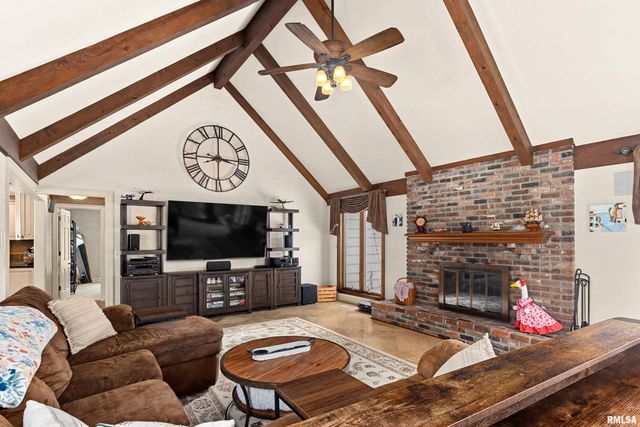 509 W HIDDEN Lane, Peoria, IL 61614