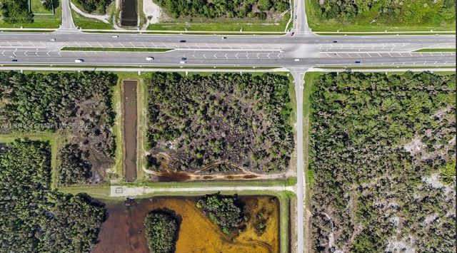 808 Fabian Cir, Fort Myers, FL 33913