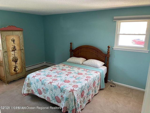 31 Wharfside Drive, Monmouth Beach, NJ 07750