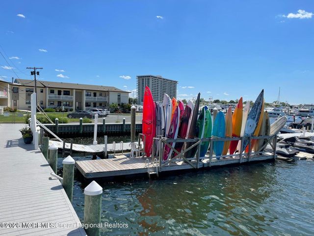31 Wharfside Drive, Monmouth Beach, NJ 07750