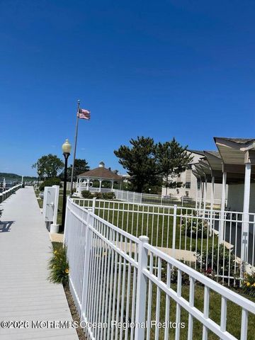 31 Wharfside Drive, Monmouth Beach, NJ 07750