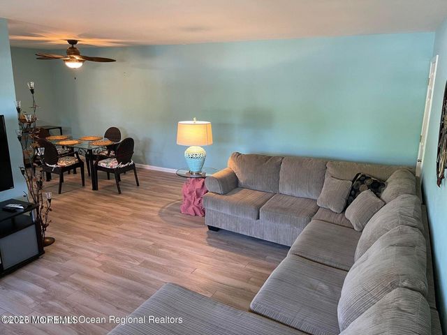 31 Wharfside Drive, Monmouth Beach, NJ 07750