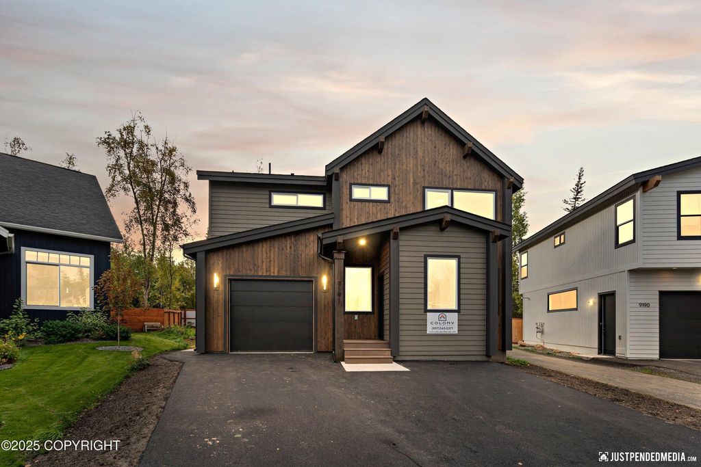 9191 Chapelle Circle, Anchorage, AK 99518