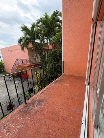 1300 W 47th Place 218A, Hialeah, FL 33012
