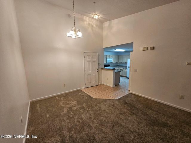 6105 MAGGIES Circle 115, Jacksonville, FL 32244