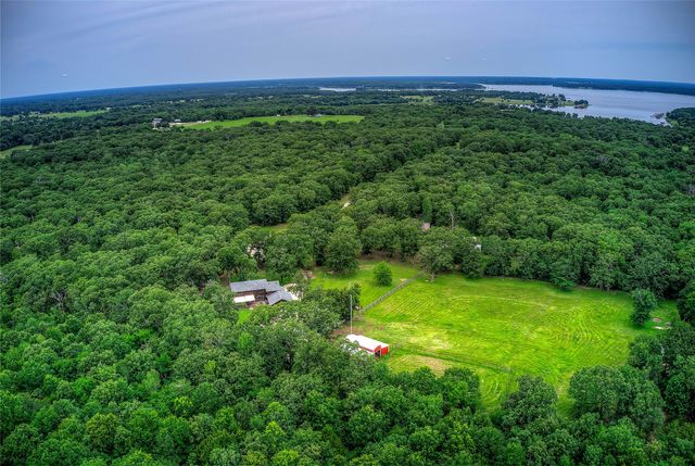 809 Rs County Road 3353, Emory, TX 75440