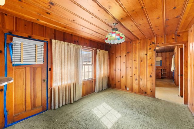 323 Harbert Street, Columbus, TX 78934