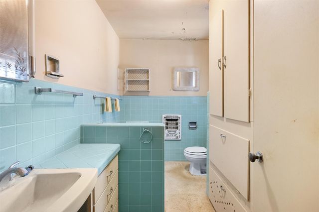 323 Harbert Street, Columbus, TX 78934