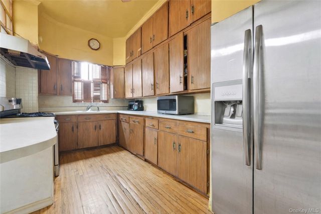 224 E 55th Street, Brooklyn, NY 11203
