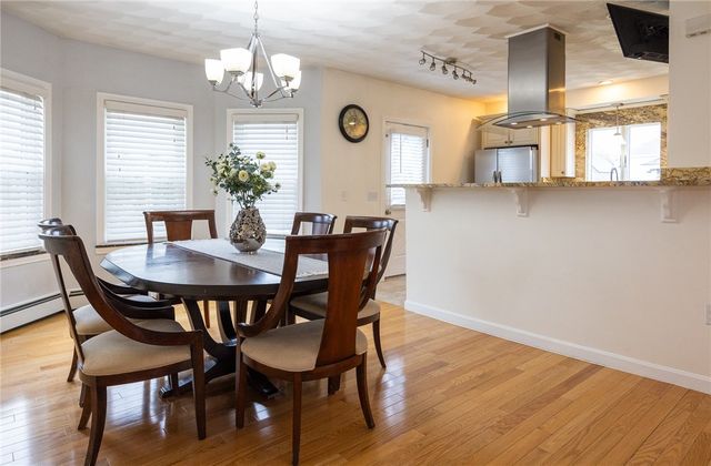 34 Shore Road, East Providence, RI 02915