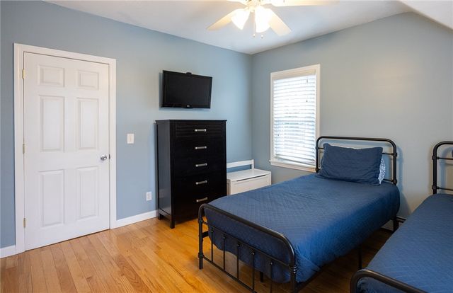 34 Shore Road, East Providence, RI 02915