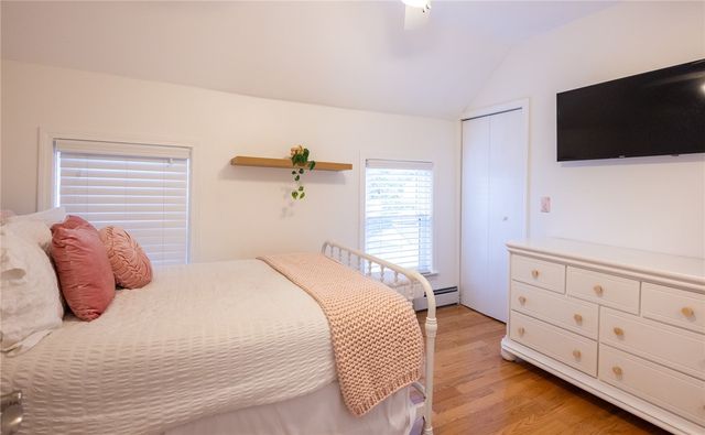34 Shore Road, East Providence, RI 02915