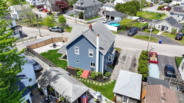 34 Shore Road, East Providence, RI 02915