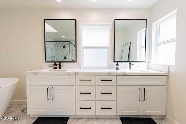 1725 Royal Saint George Drive, Westlake Village, CA 91362