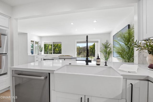 1725 Royal Saint George Drive, Westlake Village, CA 91362