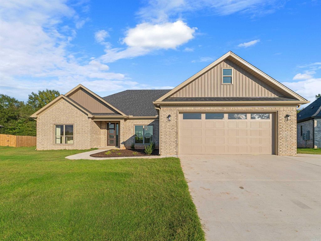 2344 Lakewood Circle, Cabot, AR 72023