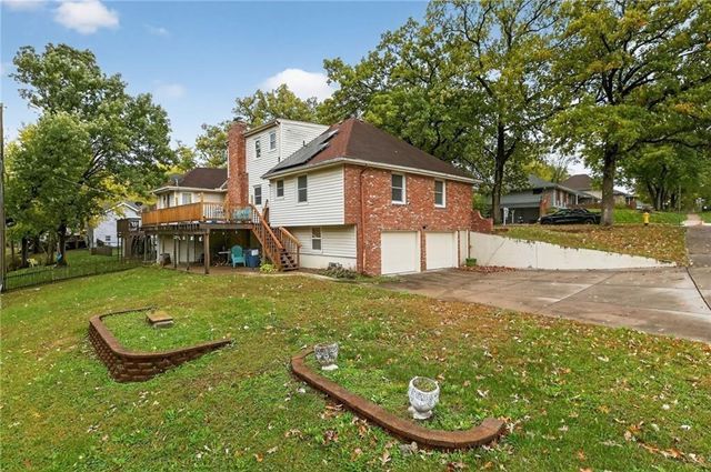 6761 N Woodland Avenue, Kansas City, MO 64118