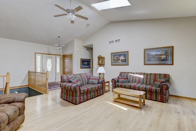 2754 Star Crest Trail, Sun Prairie, WI 53590