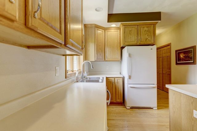 2754 Star Crest Trail, Sun Prairie, WI 53590