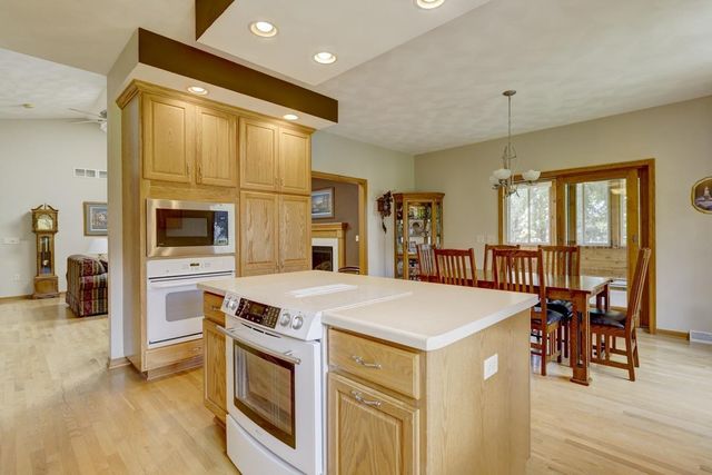 2754 Star Crest Trail, Sun Prairie, WI 53590